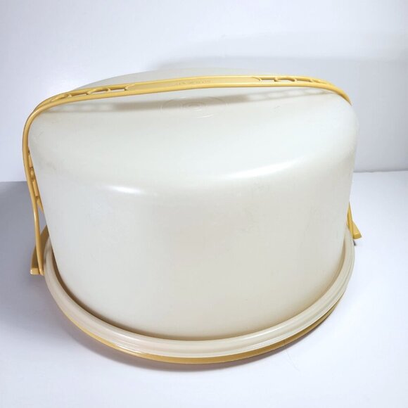Tupperware Cake Carrier Round with Handle Harvest Gold Made in Canada Vintage - Picture 10 of 10